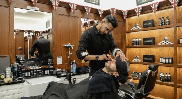 How to Choose the Right Barber in Brooklyn: Tips for a Perfect Cut